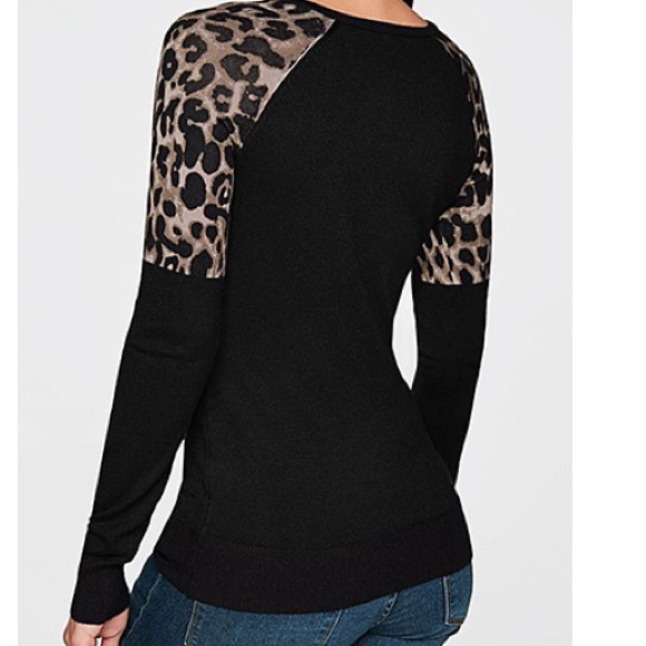 LAST ONE! Leopard Print Long Sleeve Top - Picture 2 of 3